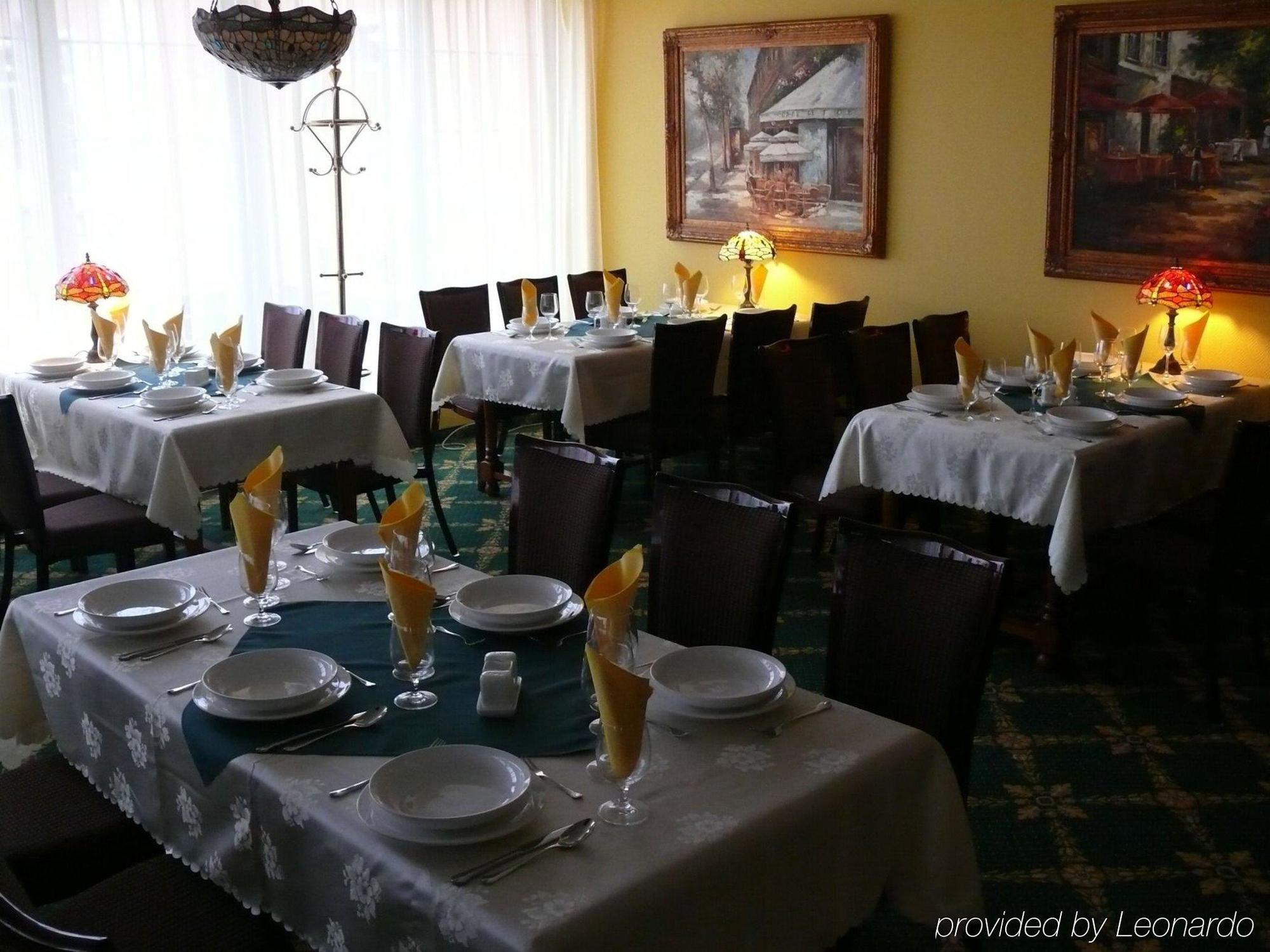 Hotel Bellevue Esztergom Restaurang bild