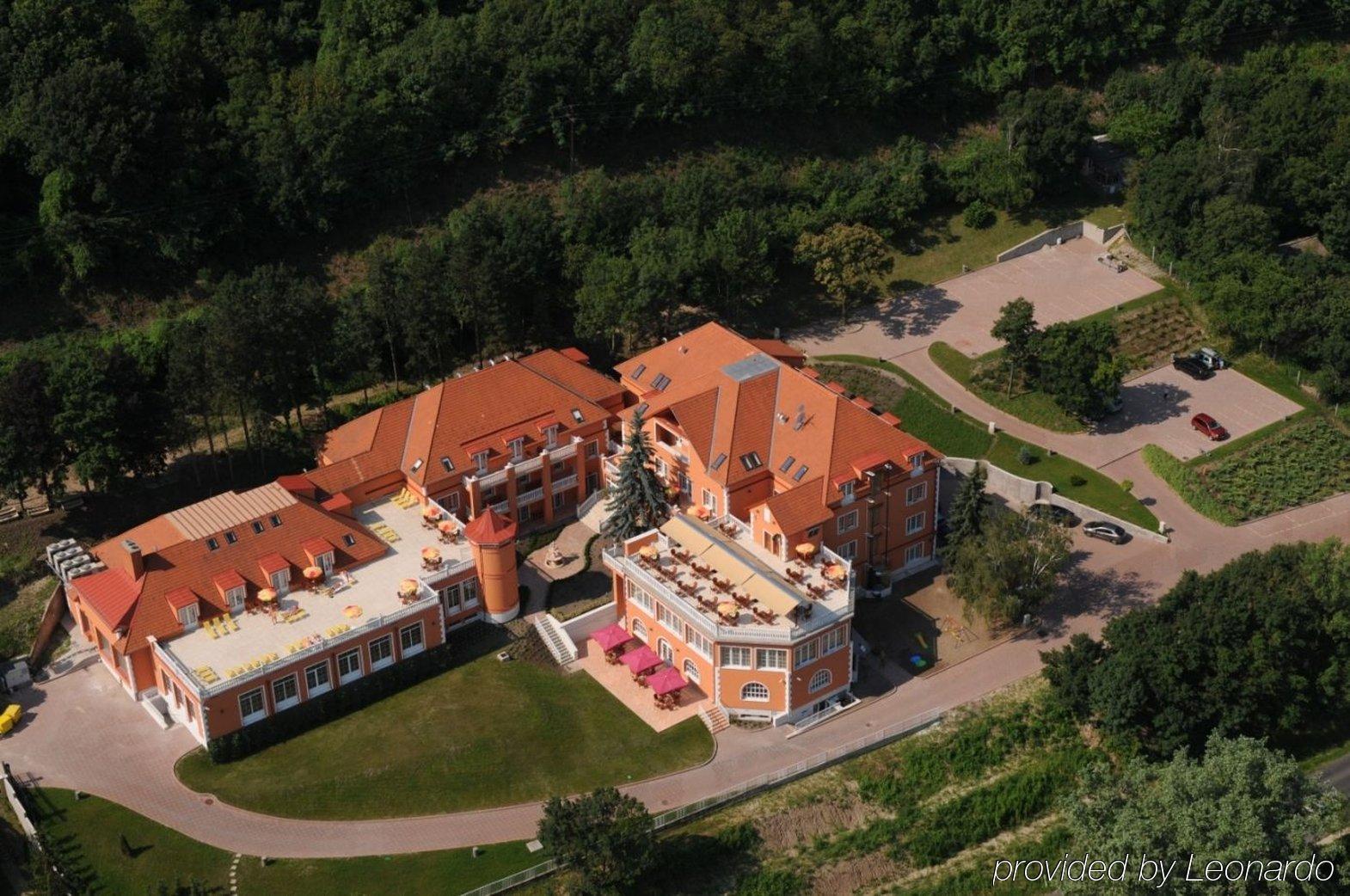 Hotel Bellevue Esztergom Exteriör bild