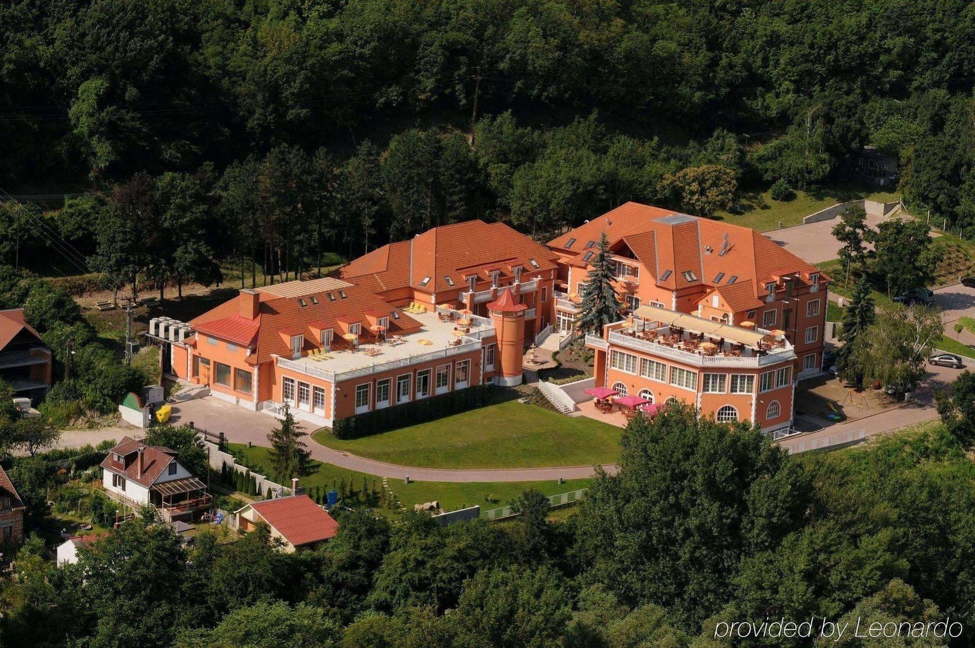 Hotel Bellevue Esztergom Exteriör bild